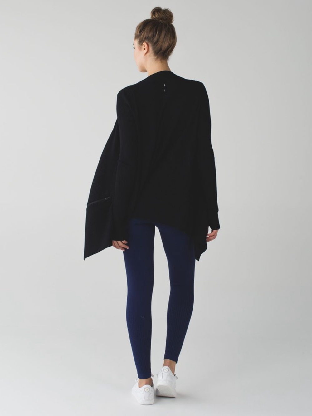 Lululemon Resolution Wrap
Black - Picture 1 of 15